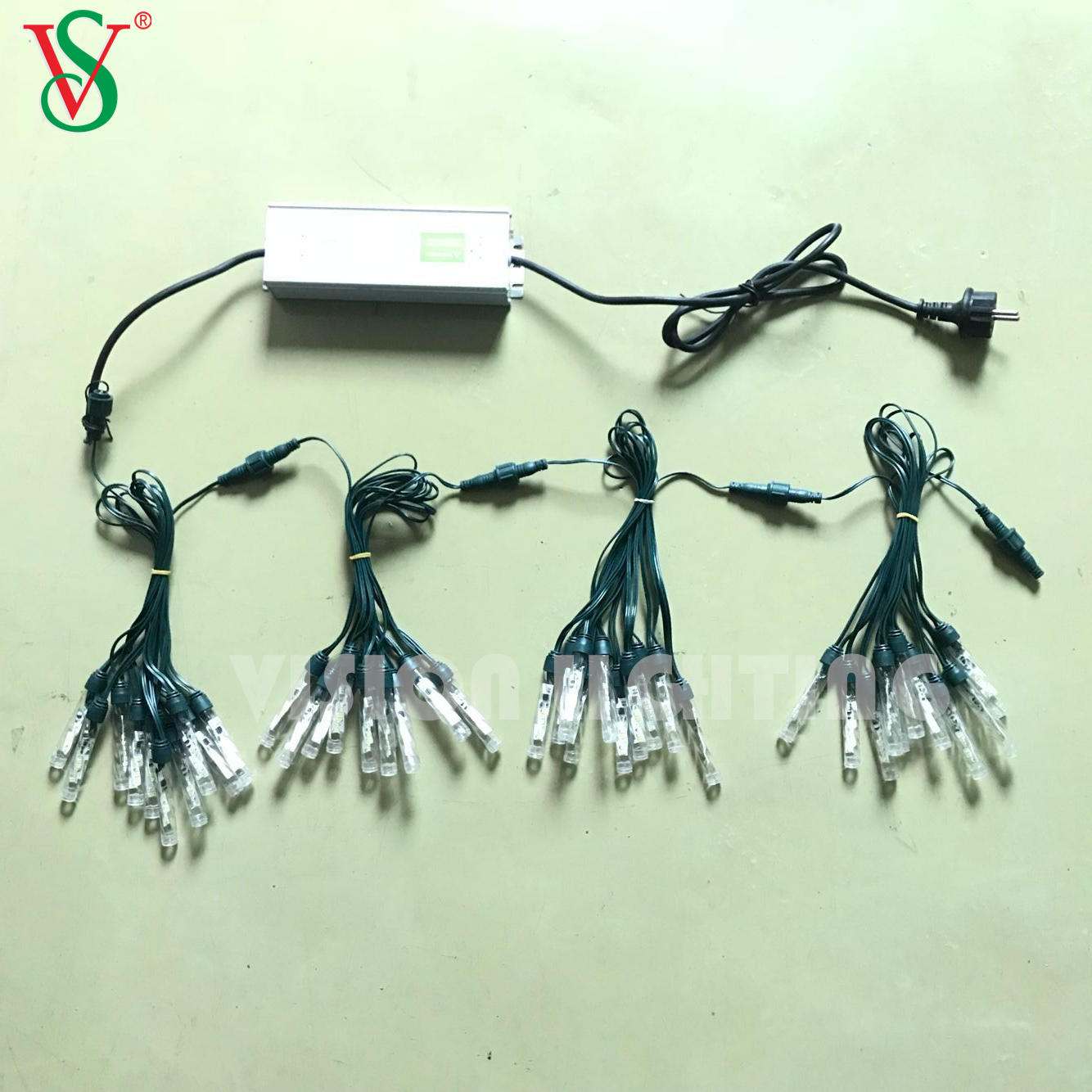 고성능은 야외 파티를위한 스트로브 조명을 이끌었습니다